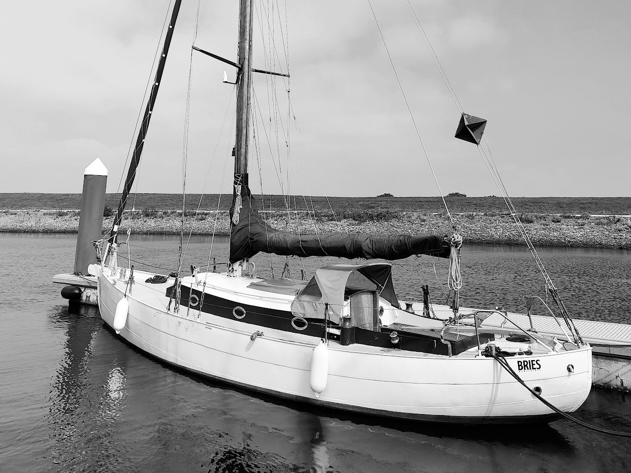 Bries moored at a pontoon on the Oosterschelde, 2021